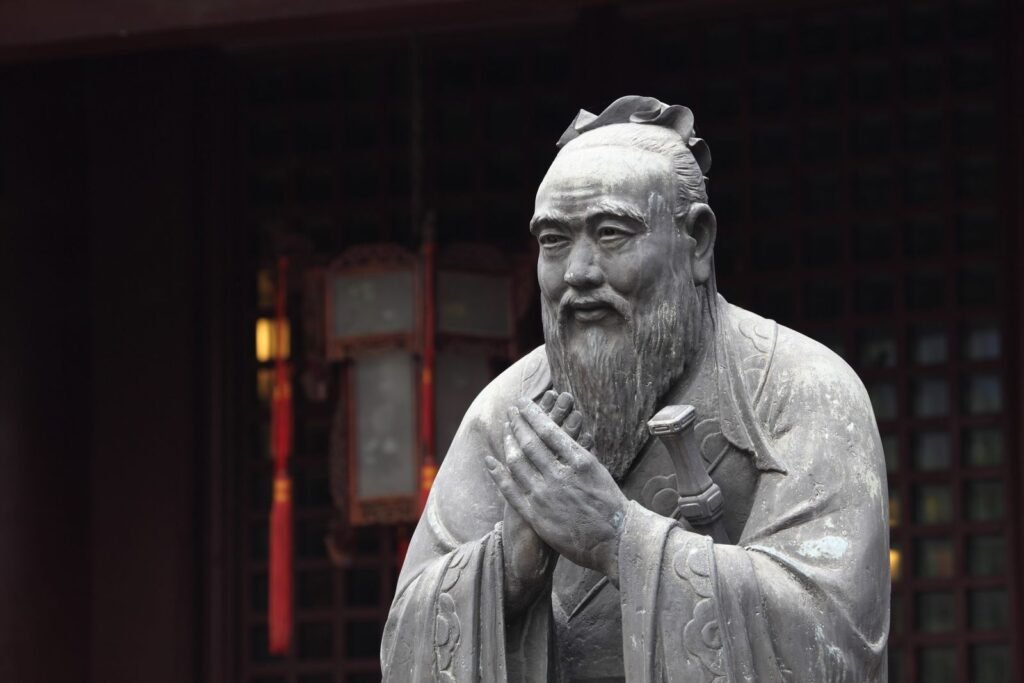 citation de Confucius :
Ce qu'on sait, savoir qu'on le sait
Ce qu'on ne sait pas, savoir qu'on ne le sait pas
C'est savoir véritablement.